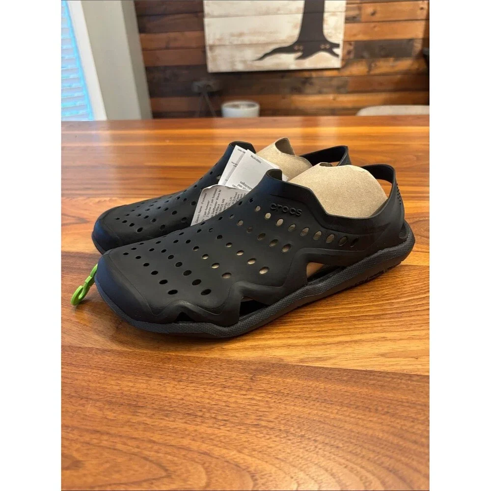 NWT New Crocs Black Swiftwater Wave Water Sandals Men Size 8